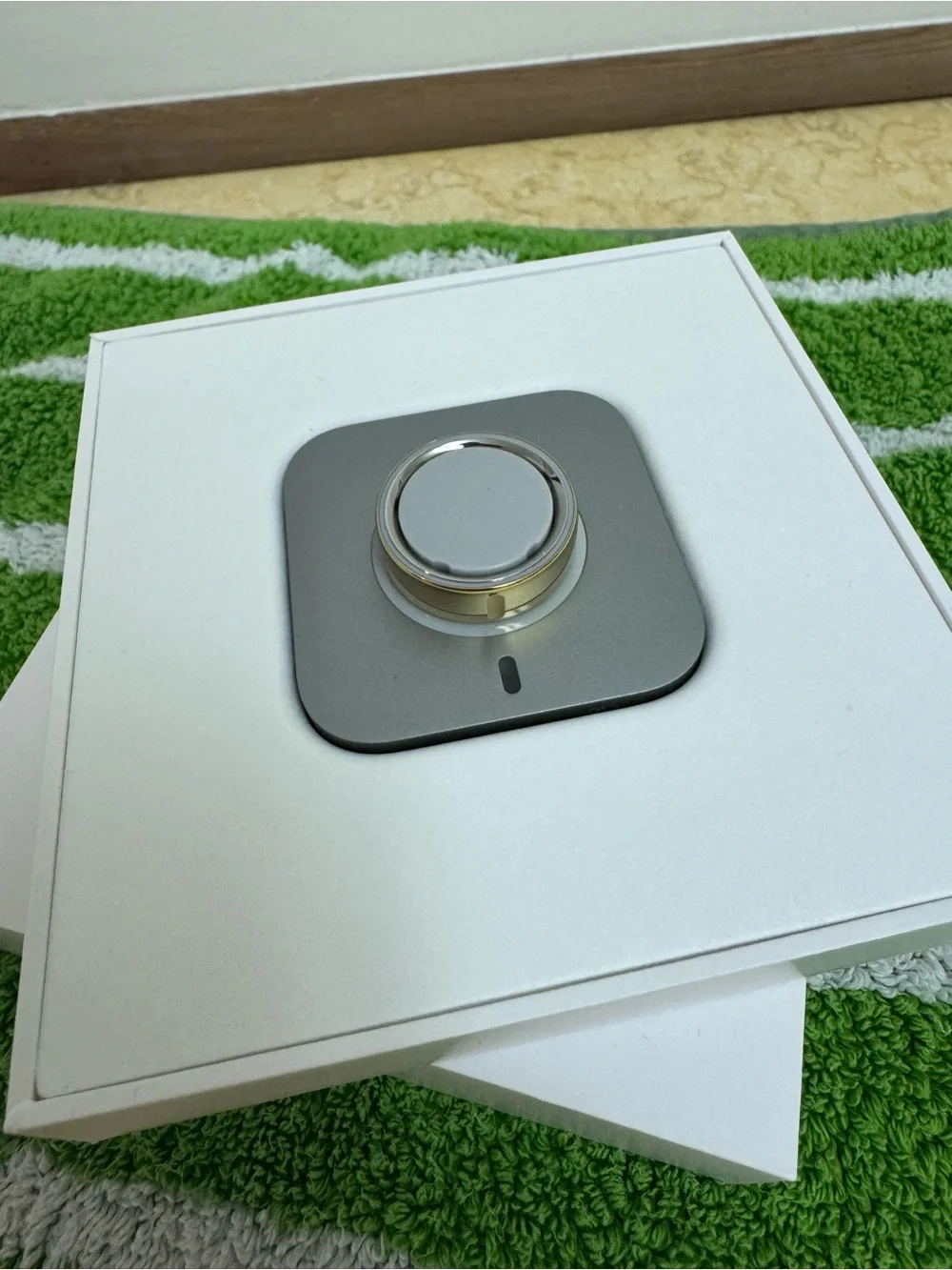 Gold Oura Ring 4 - Brand New!